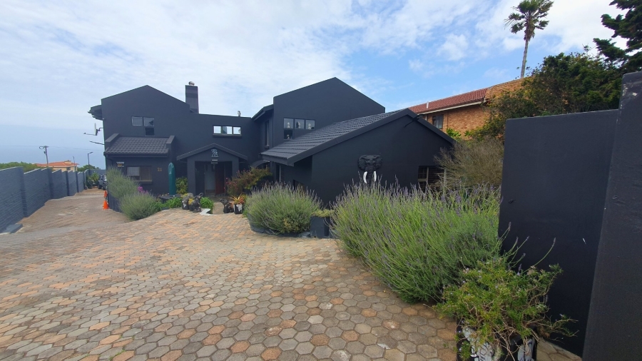 10 Bedroom Property for Sale in Dana Bay Western Cape